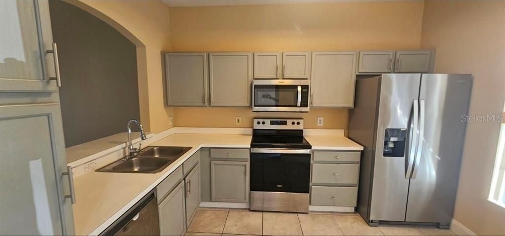 待售: $294,900 (3 贝兹, 2 浴室, 1582 平方英尺)