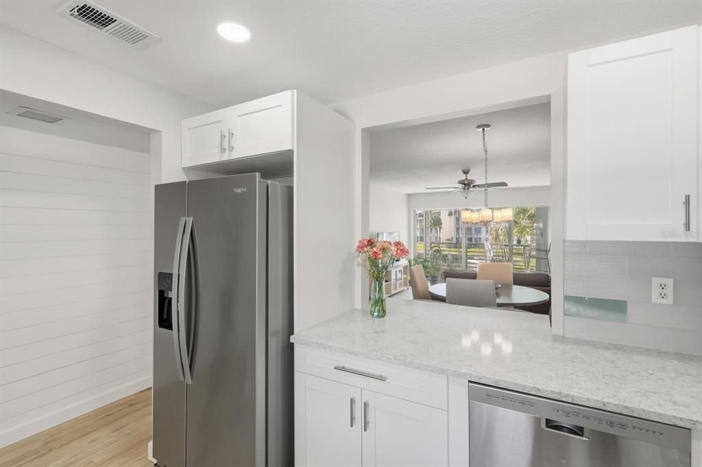 For Sale: $549,000 (2 beds, 2 baths, 1152 Square Feet)