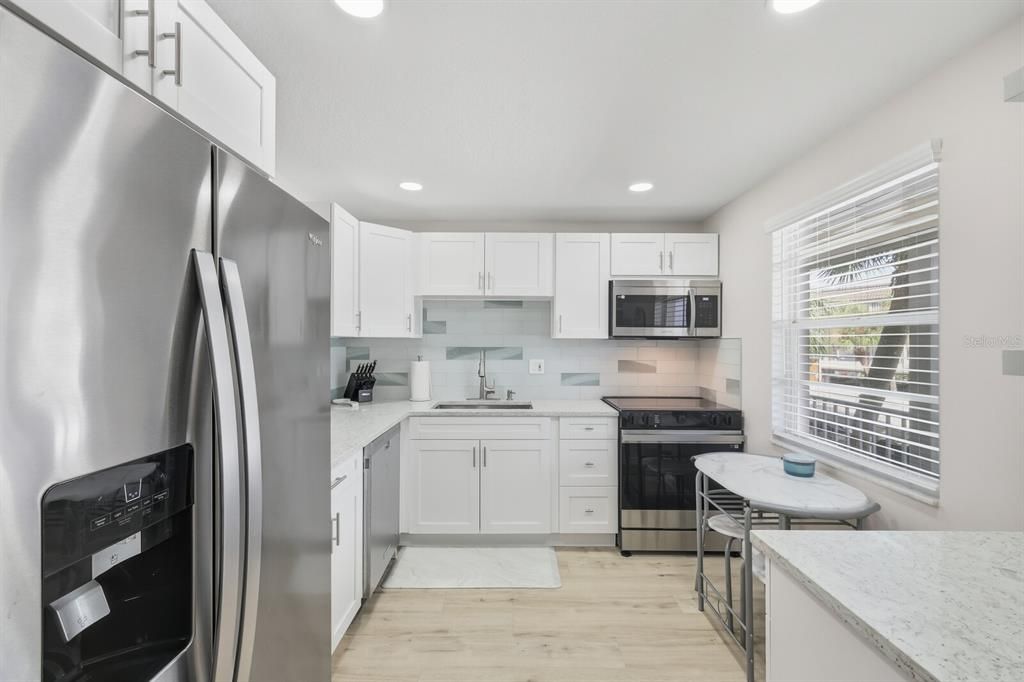 For Sale: $549,000 (2 beds, 2 baths, 1152 Square Feet)