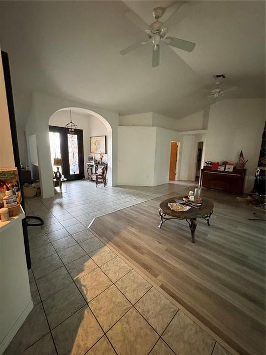 For Sale: $1,100,000 (4 beds, 2 baths, 2473 Square Feet)