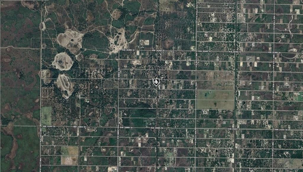 На продажу: $48,000 (0.24 acres)