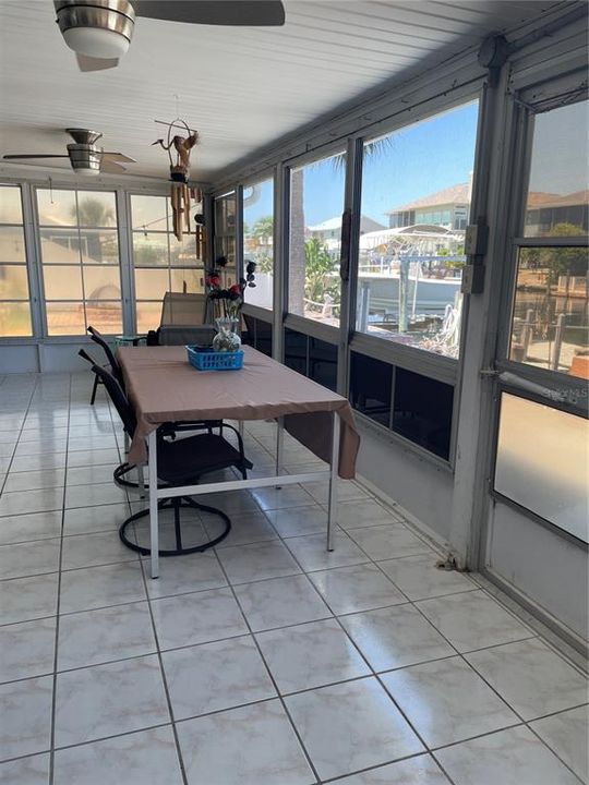 For Sale: $425,000 (2 beds, 2 baths, 1354 Square Feet)