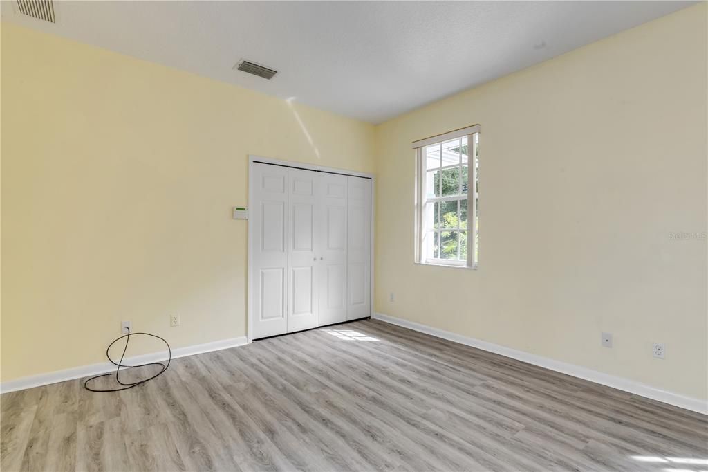 合同活跃: $599,000 (3 贝兹, 3 浴室, 2270 平方英尺)