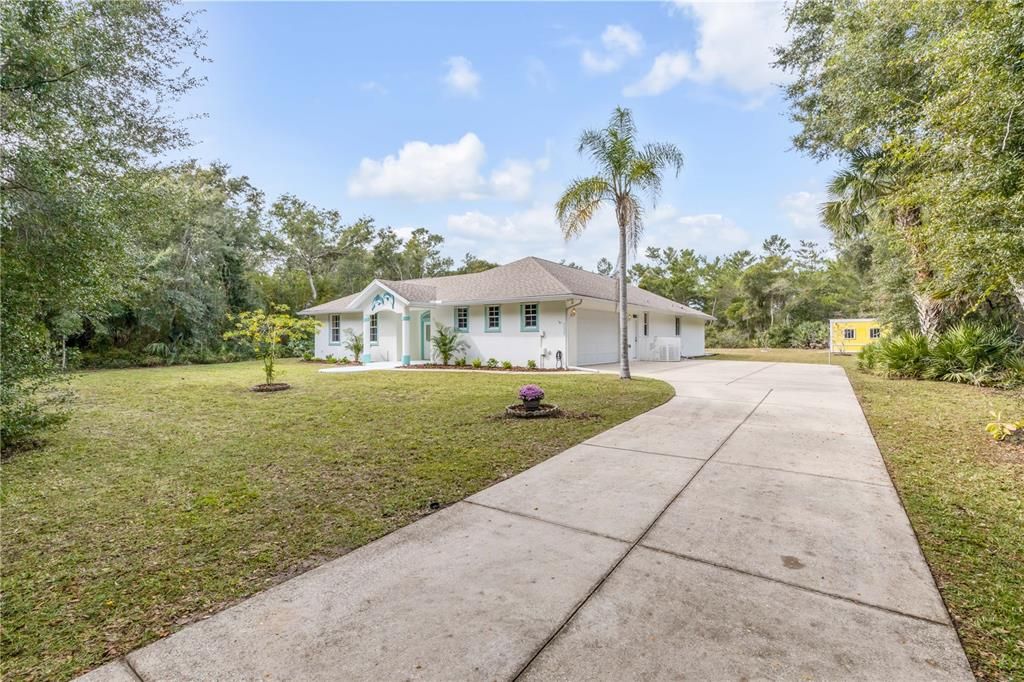 合同活跃: $599,000 (3 贝兹, 3 浴室, 2270 平方英尺)