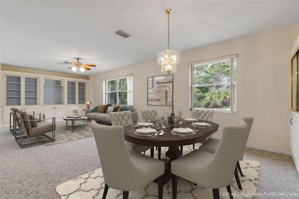 合同活跃: $599,000 (3 贝兹, 3 浴室, 2270 平方英尺)