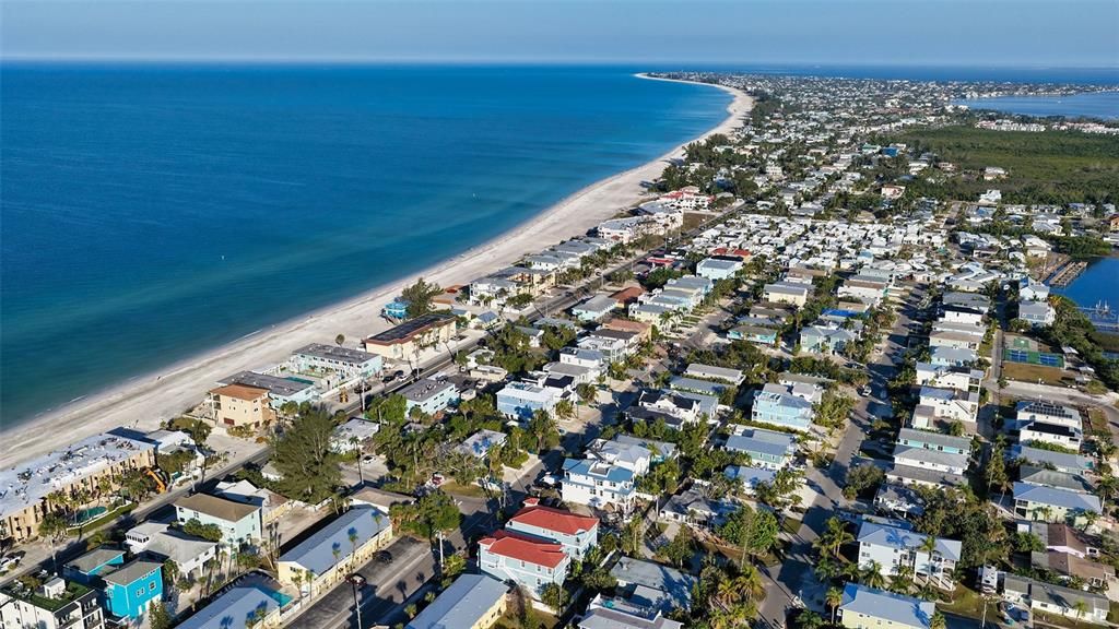 En Venta: $1,100,000 (3 camas, 2 baños, 1673 Pies cuadrados)