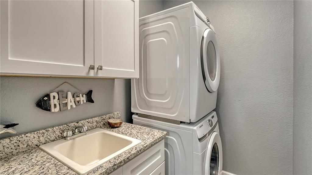 En Venta: $1,100,000 (3 camas, 2 baños, 1673 Pies cuadrados)