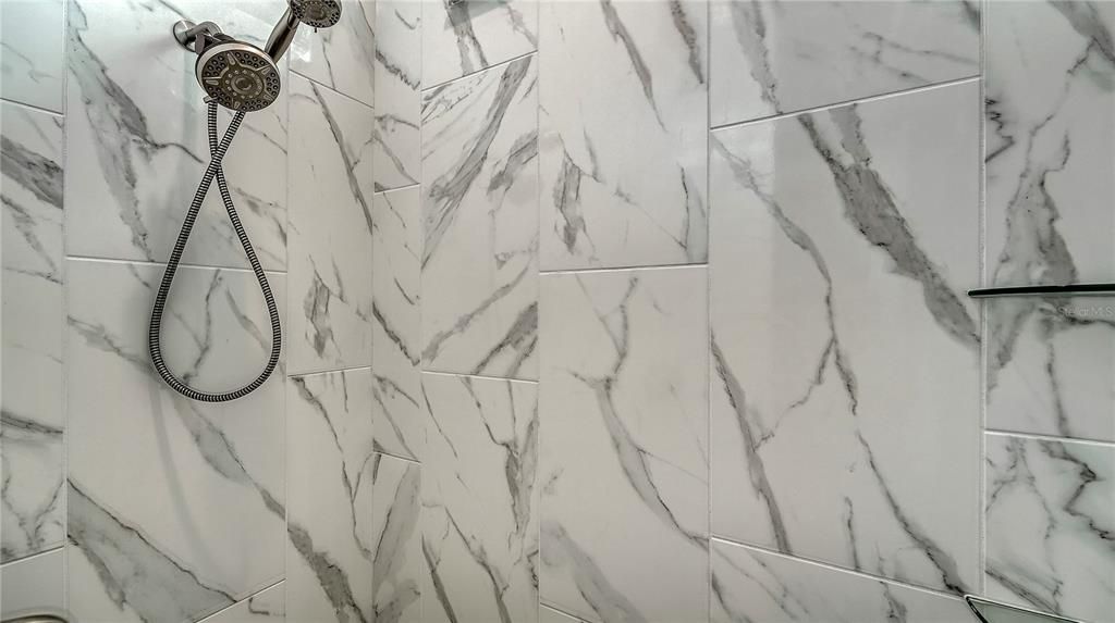 En Venta: $1,100,000 (3 camas, 2 baños, 1673 Pies cuadrados)