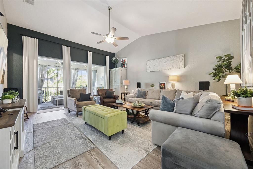 For Sale: $329,000 (3 beds, 2 baths, 1864 Square Feet)