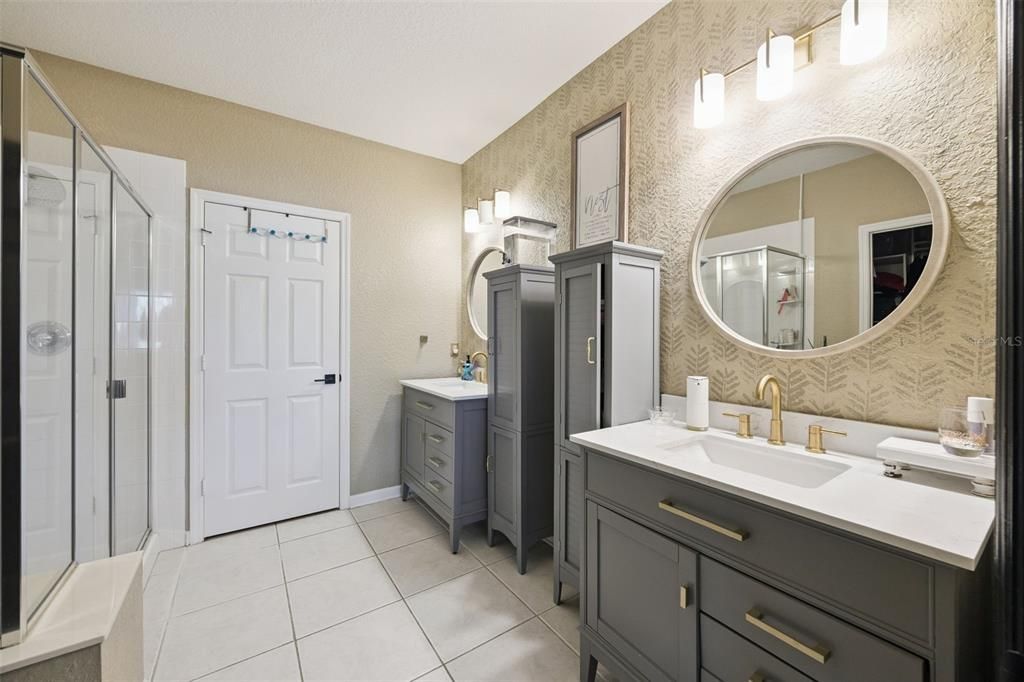 For Sale: $329,000 (3 beds, 2 baths, 1864 Square Feet)