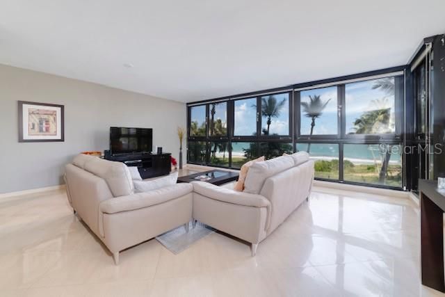 В аренду: $3,200 (2 спален, 2 ванн, 0 Квадратных фут)