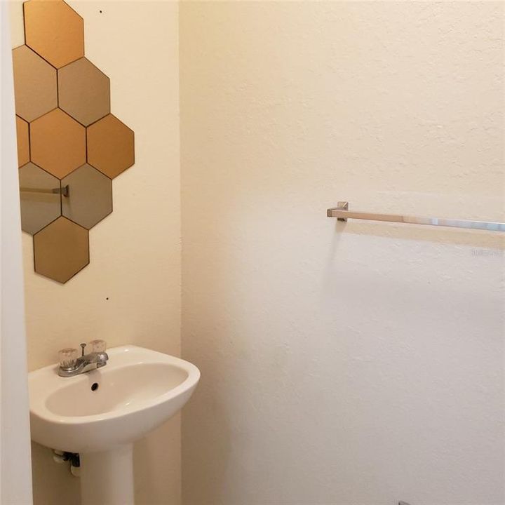 For Rent: $1,875 (3 beds, 2 baths, 1736 Square Feet)