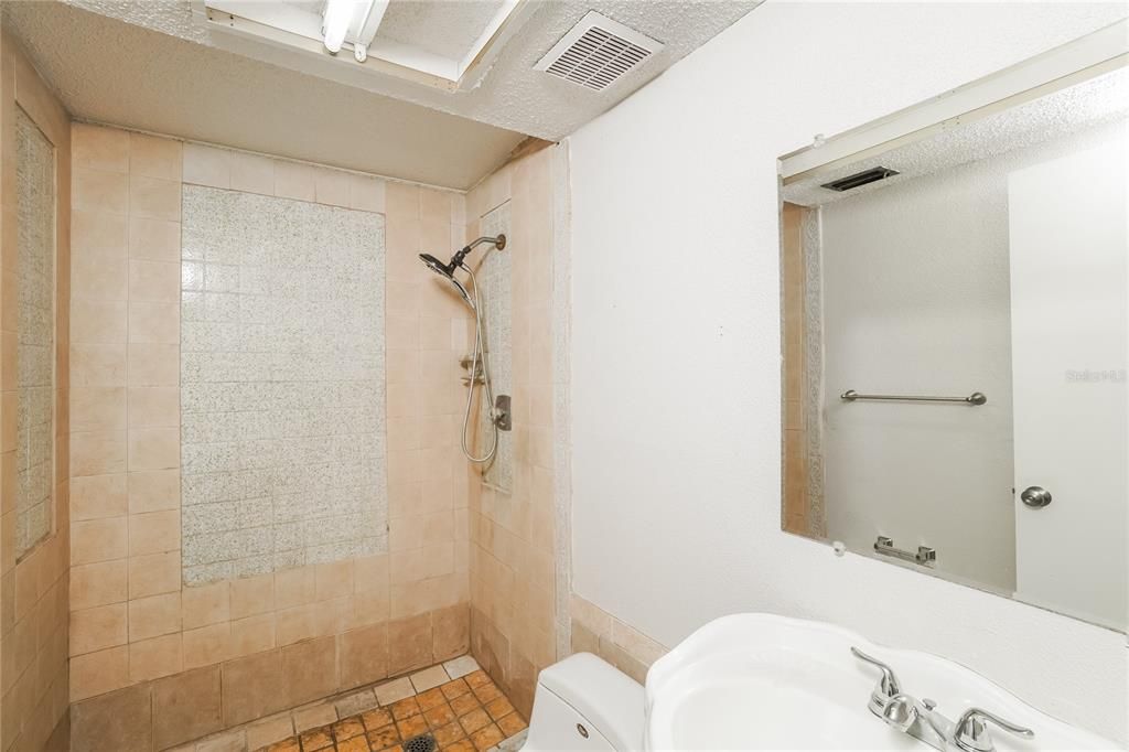 For Rent: $1,655 (3 beds, 2 baths, 1246 Square Feet)