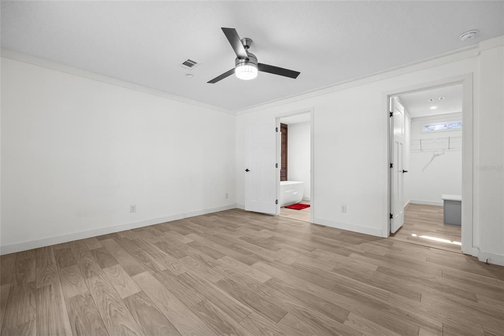 En Venta: $338,900 (3 camas, 2 baños, 1560 Pies cuadrados)