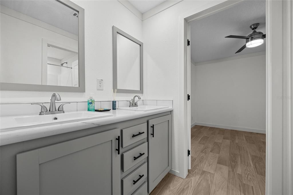 En Venta: $338,900 (3 camas, 2 baños, 1560 Pies cuadrados)