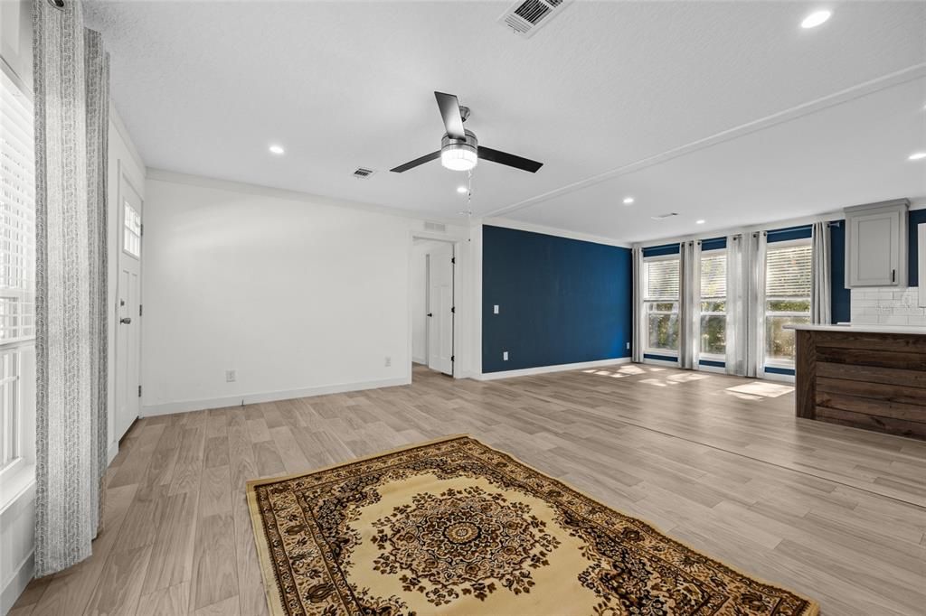 En Venta: $338,900 (3 camas, 2 baños, 1560 Pies cuadrados)