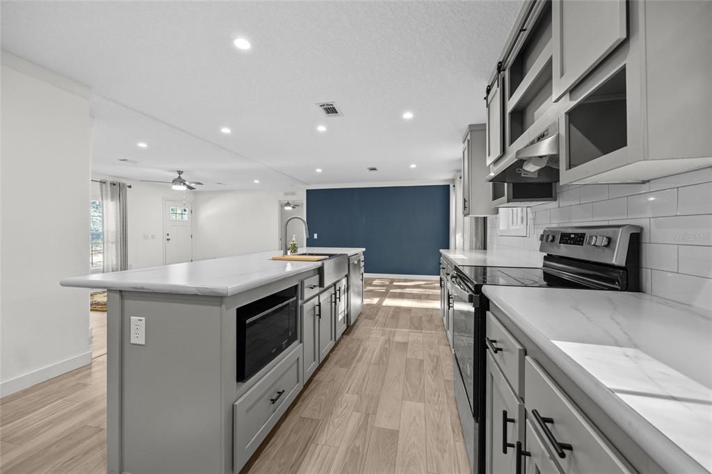 En Venta: $338,900 (3 camas, 2 baños, 1560 Pies cuadrados)