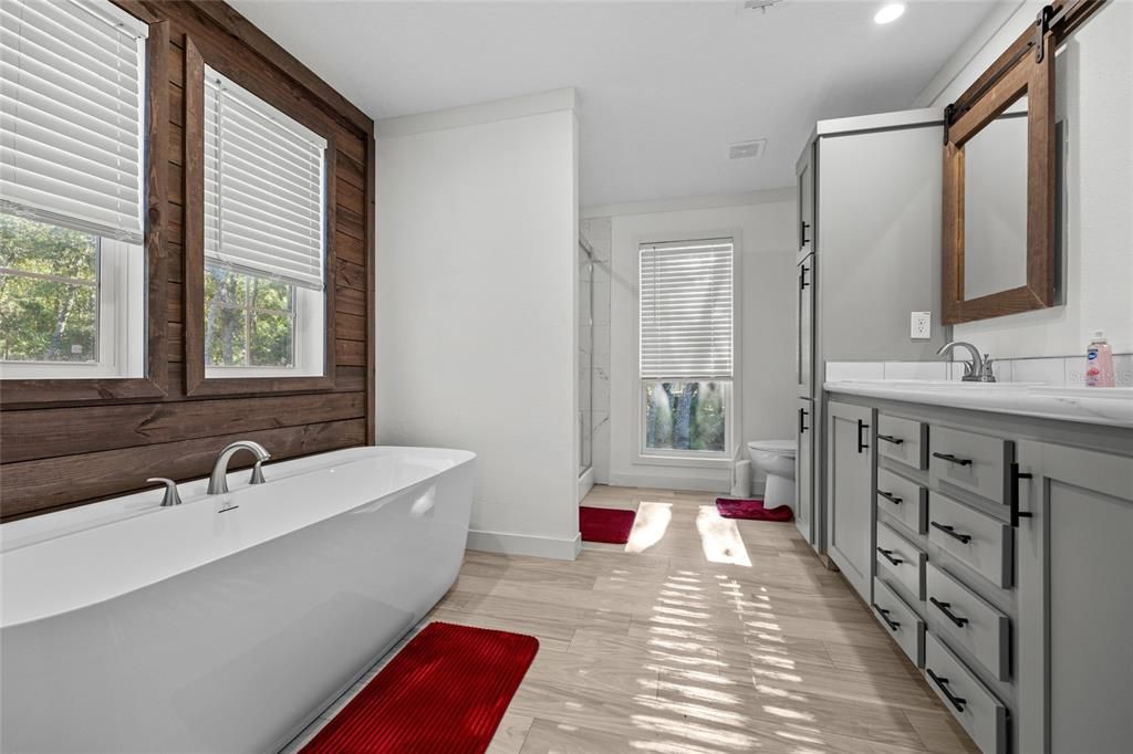 En Venta: $338,900 (3 camas, 2 baños, 1560 Pies cuadrados)