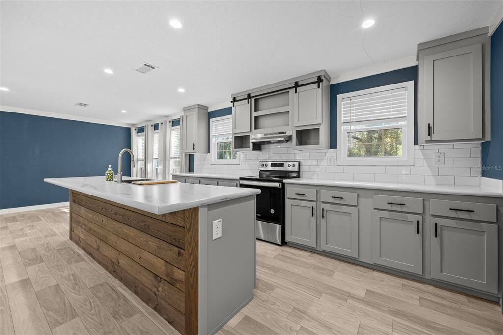 En Venta: $338,900 (3 camas, 2 baños, 1560 Pies cuadrados)