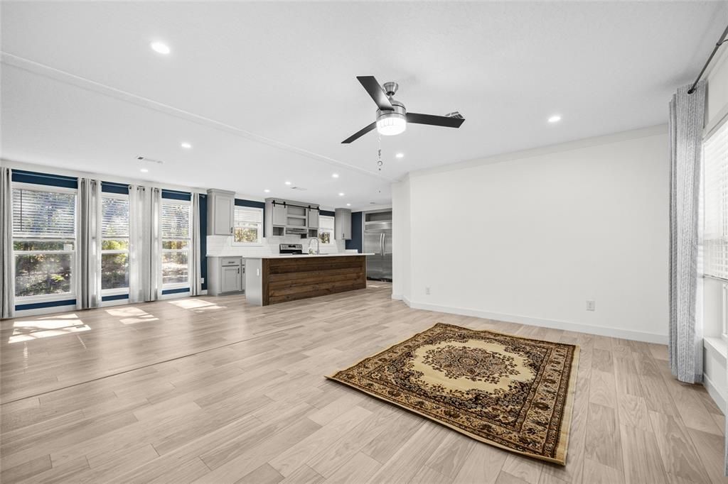 En Venta: $338,900 (3 camas, 2 baños, 1560 Pies cuadrados)