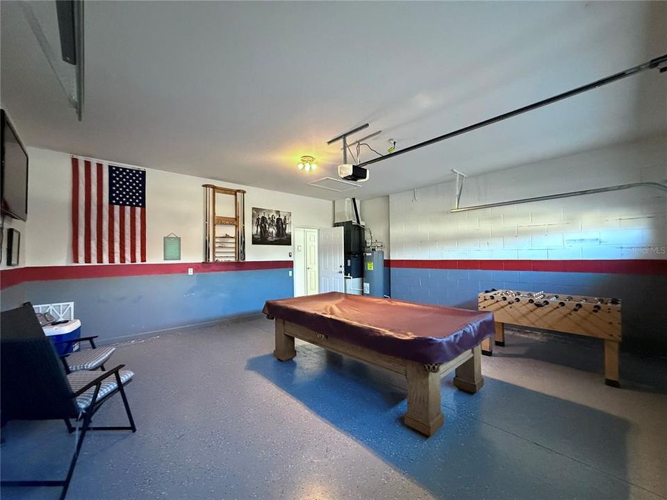 For Sale: $585,000 (5 beds, 3 baths, 2255 Square Feet)