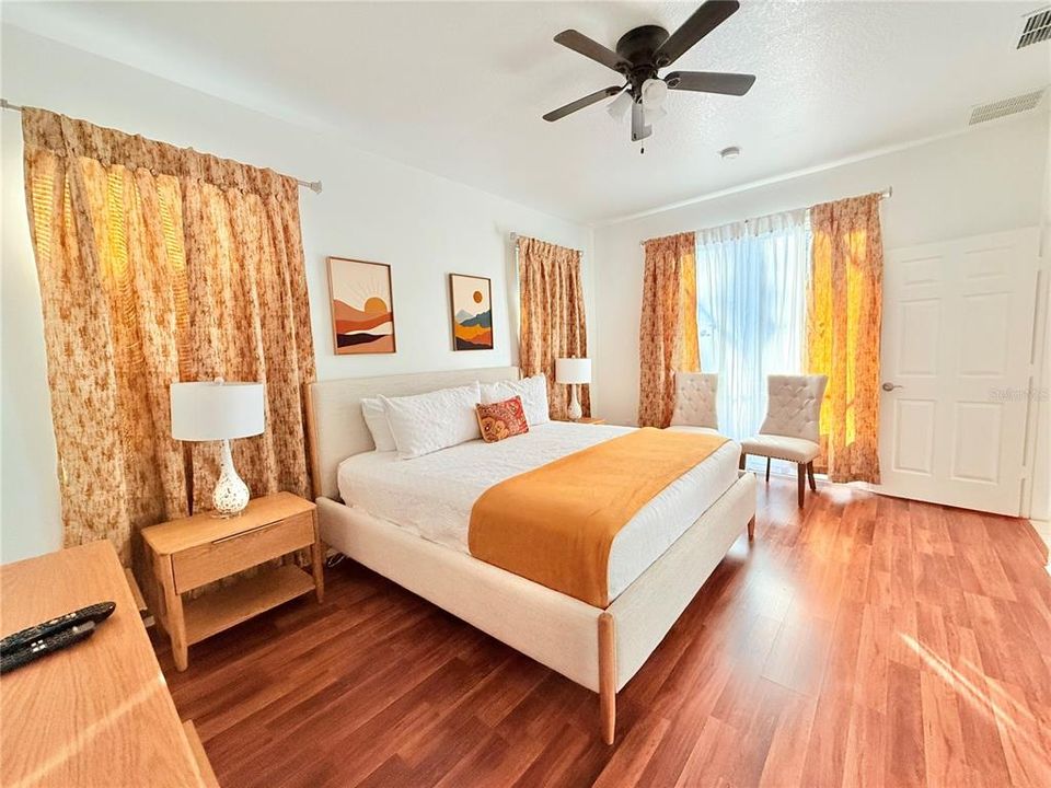 For Sale: $585,000 (5 beds, 3 baths, 2255 Square Feet)