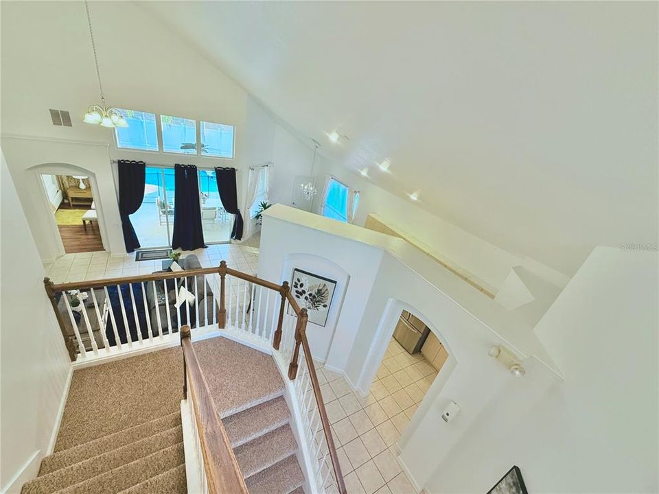 For Sale: $585,000 (5 beds, 3 baths, 2255 Square Feet)