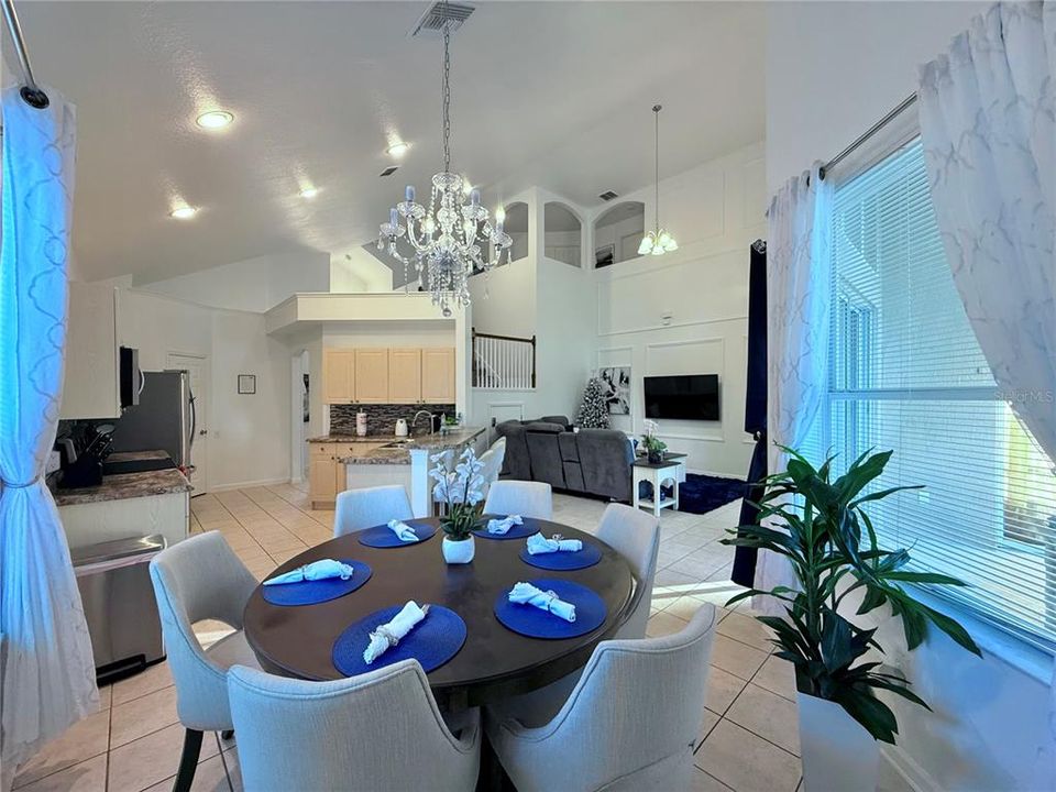 For Sale: $585,000 (5 beds, 3 baths, 2255 Square Feet)