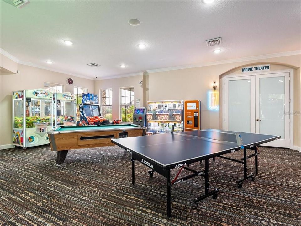 For Sale: $585,000 (5 beds, 3 baths, 2255 Square Feet)