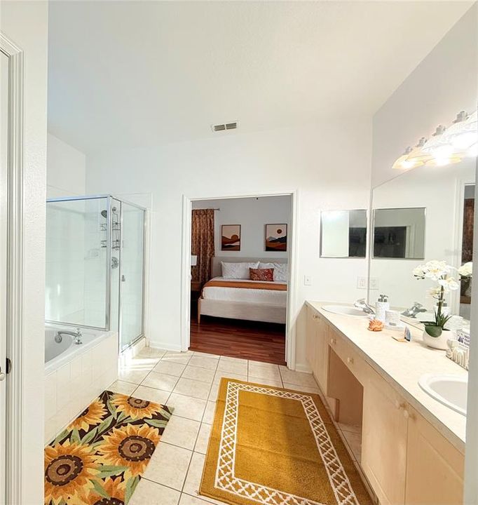 For Sale: $585,000 (5 beds, 3 baths, 2255 Square Feet)