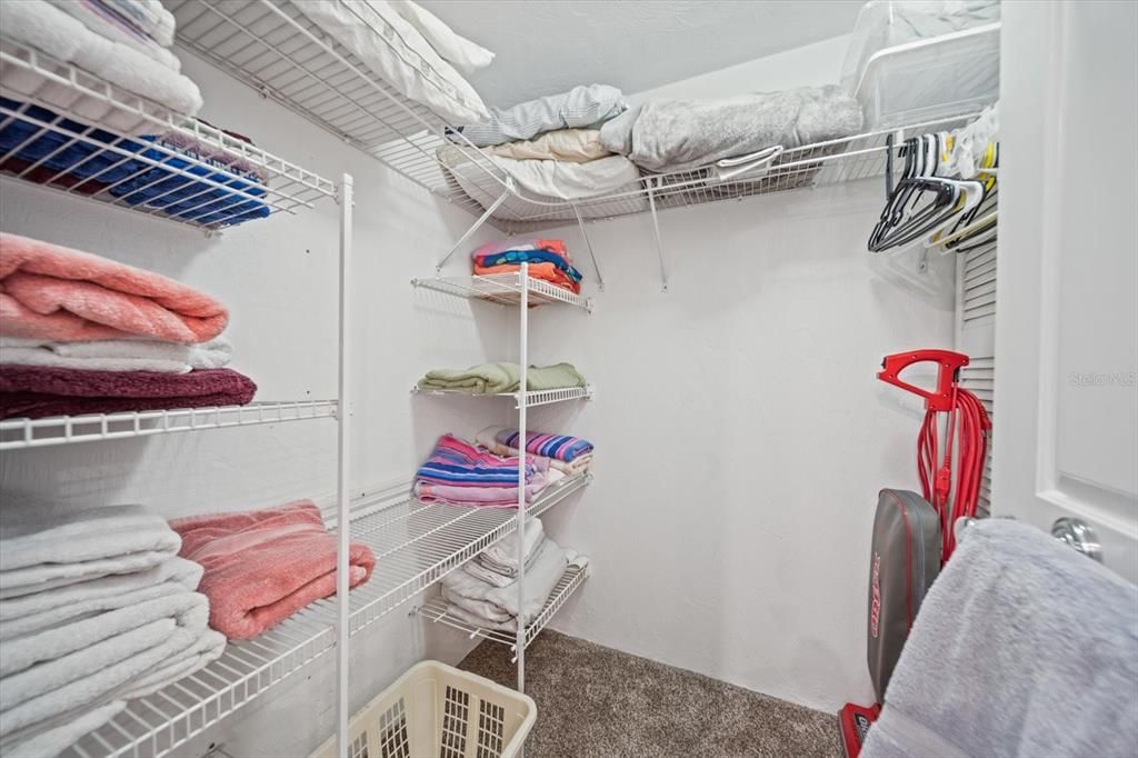 合同活跃: $499,000 (2 贝兹, 2 浴室, 1130 平方英尺)