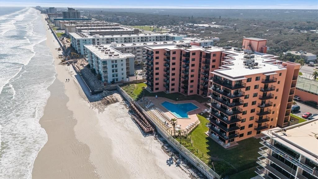 合同活跃: $499,000 (2 贝兹, 2 浴室, 1130 平方英尺)