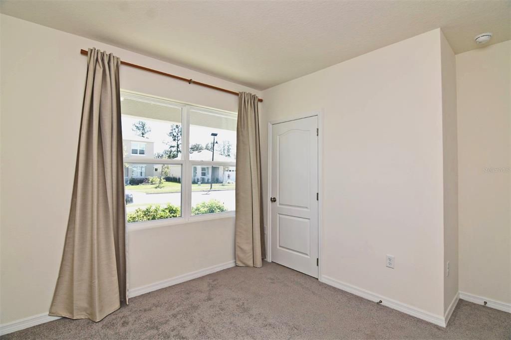 For Rent: $2,390 (4 beds, 2 baths, 1846 Square Feet)