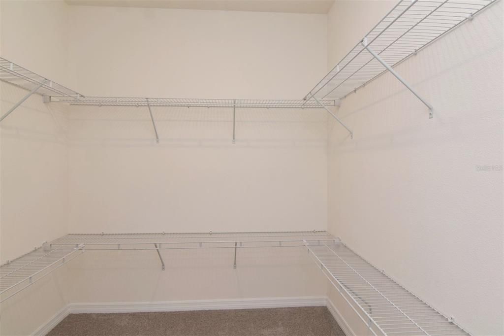 For Rent: $2,390 (4 beds, 2 baths, 1846 Square Feet)