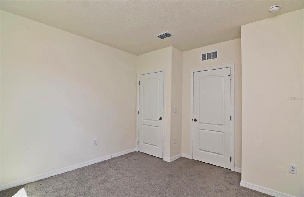 For Rent: $2,390 (4 beds, 2 baths, 1846 Square Feet)