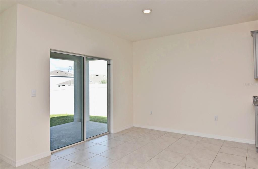 For Rent: $2,390 (4 beds, 2 baths, 1846 Square Feet)