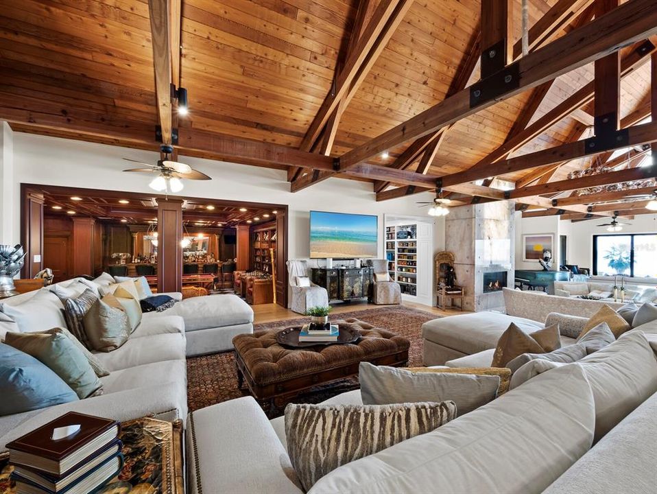 For Sale: $15,550,000 (8 beds, 8 baths, 12752 Square Feet)