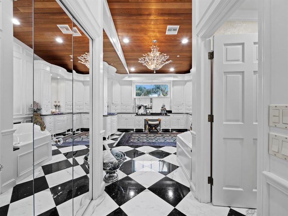 For Sale: $15,550,000 (8 beds, 8 baths, 12752 Square Feet)