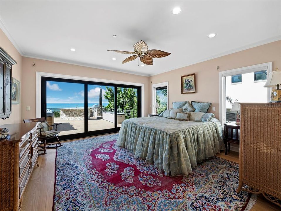 For Sale: $15,550,000 (8 beds, 8 baths, 12752 Square Feet)