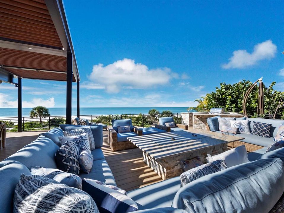 For Sale: $15,550,000 (8 beds, 8 baths, 12752 Square Feet)