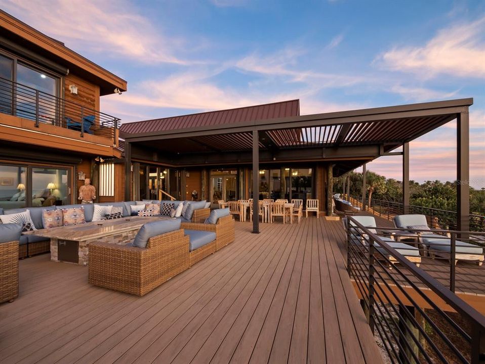 For Sale: $15,550,000 (8 beds, 8 baths, 12752 Square Feet)