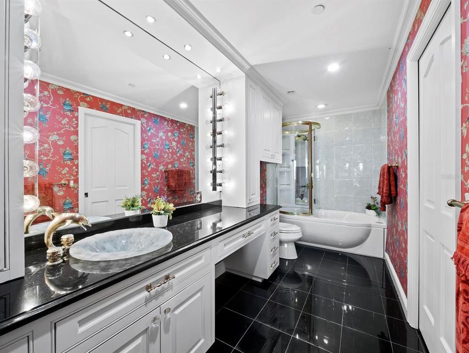 For Sale: $15,550,000 (8 beds, 8 baths, 12752 Square Feet)