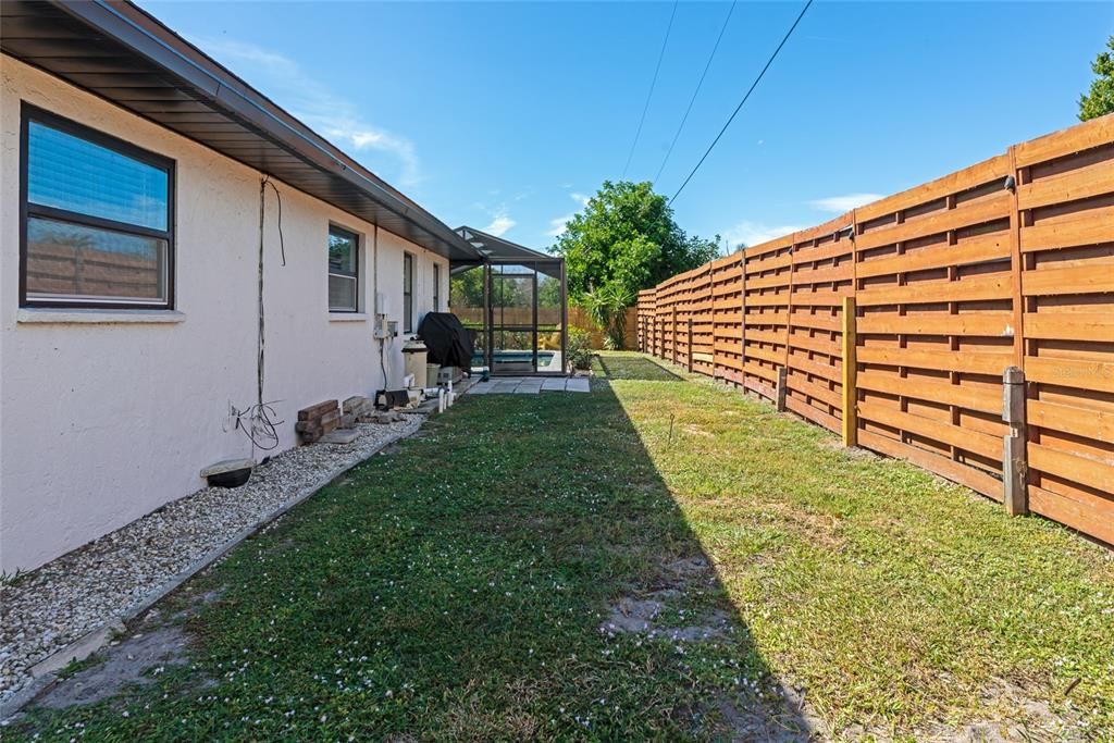 En Venta: $775,000 (4 camas, 3 baños, 2142 Pies cuadrados)