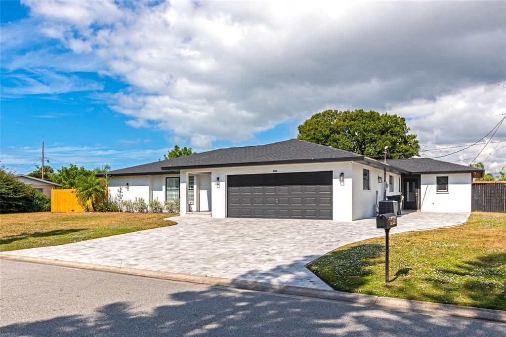 En Venta: $775,000 (4 camas, 3 baños, 2142 Pies cuadrados)