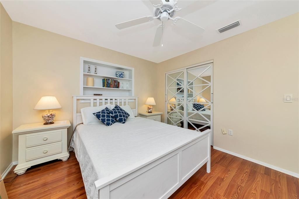 En Venta: $775,000 (4 camas, 3 baños, 2142 Pies cuadrados)