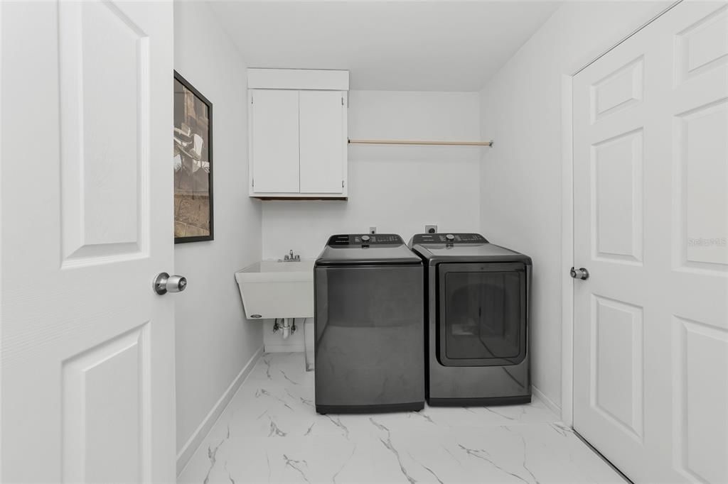 En Venta: $775,000 (4 camas, 3 baños, 2142 Pies cuadrados)