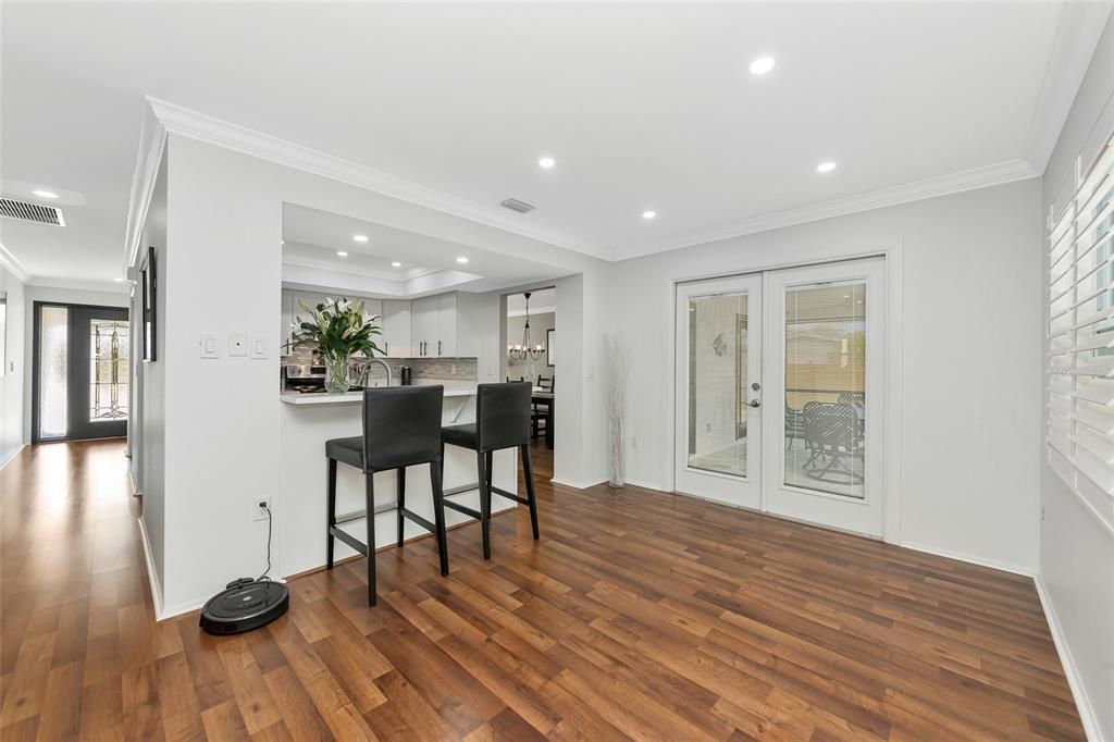 En Venta: $775,000 (4 camas, 3 baños, 2142 Pies cuadrados)