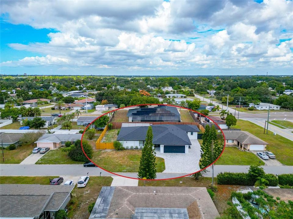 En Venta: $775,000 (4 camas, 3 baños, 2142 Pies cuadrados)