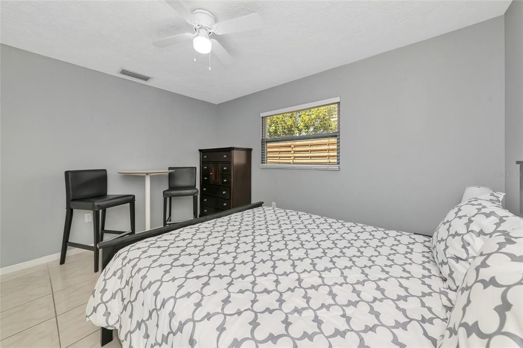 En Venta: $775,000 (4 camas, 3 baños, 2142 Pies cuadrados)