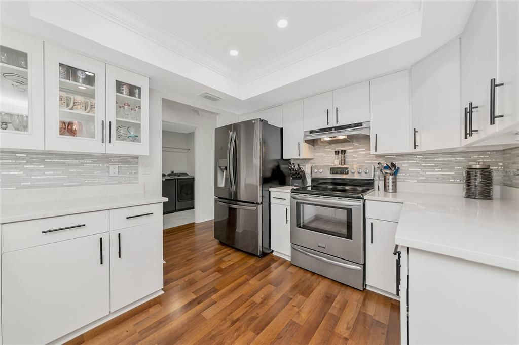 En Venta: $775,000 (4 camas, 3 baños, 2142 Pies cuadrados)